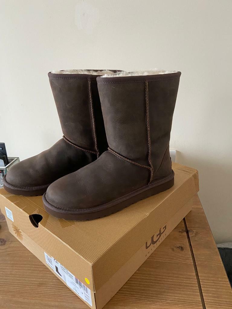 Uggs classic short brownstone leather 
